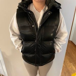 Aritzia Super Puff Original Vest